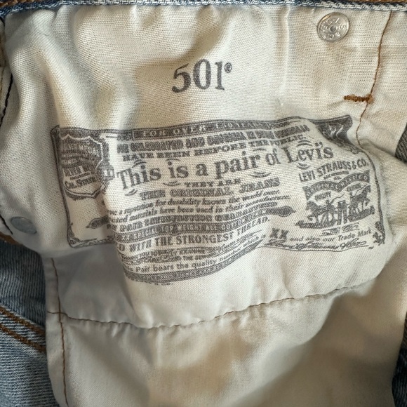 Levi's Distressed 501 Original Button-Fly Jean Shorts Size 29 - Picture 5 of 8